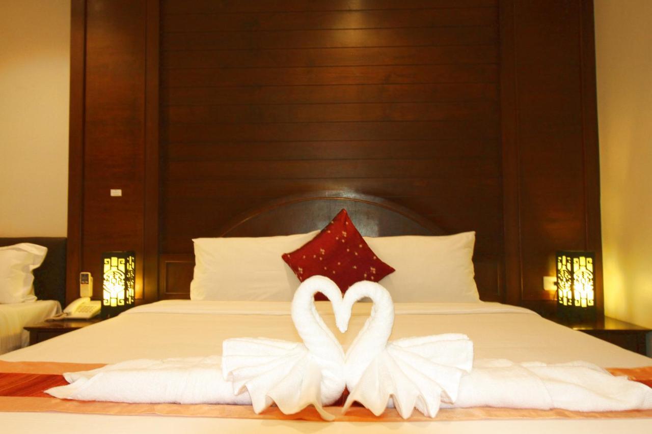 Patong Baan Veerakit Hotel מראה חיצוני תמונה